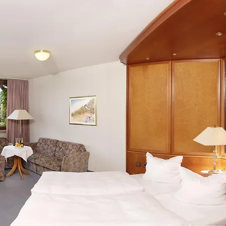 Hohe Linde 3* 이스니임알가우